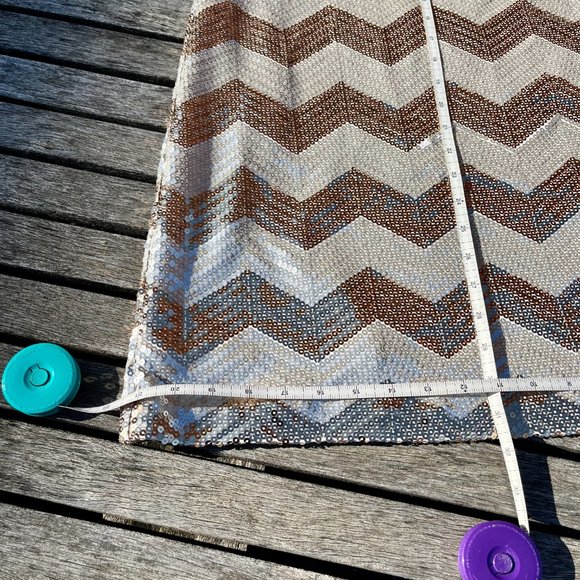 White House Black Market Sequin Dress Gold and Silver Chevron Zig Women’s Medium - Picture 9 of 13